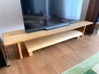 新潟市のF様邸へ180幅春楡材TVボードをお届けしました！